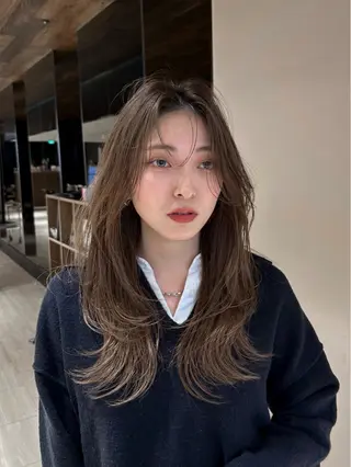 ロング レイヤー/顔周り カット/松岡 祥利のヘアスタイル