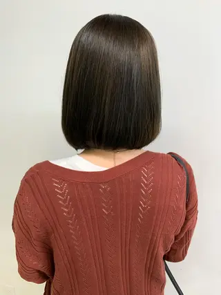 セミロング くすみミルクティー／ ブラウン🪡TOWAのヘアスタイル