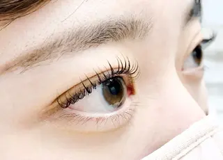 マツエク・マツパ まつげとアイブロウ Eine.代々木駅のマツエク・マツパデザイン