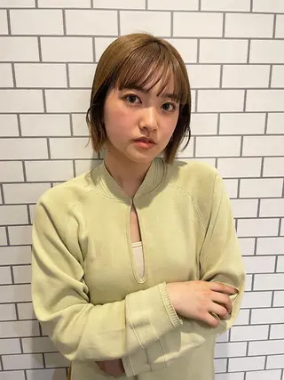 ショート カラー ofF élua所属・もりしま あやかのヘアスタイル