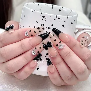 ネイル Queens テイのネイルデザイン