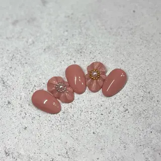 ネイル Nabi所属・Nabi 進藤彩の眉毛・アイブロウイメージ