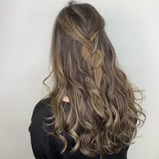 ロング ケリーズグリーン所属・ショート/ボブ 森田/嵩士のヘアスタイル