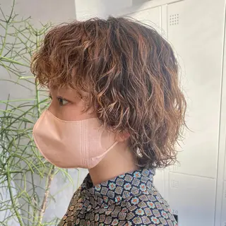 ショート パーマ デザインカラー/パー マ🦖外岡咲希🦖のヘアスタイル