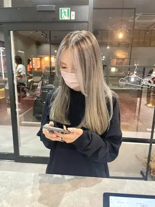 セミロング カラー mood tatemachiのヘアスタイル