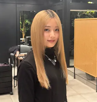 ロング LANVERY所属・海外風レイヤーカット Haruのヘアスタイル