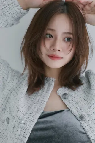 ミディアム カラー HONEY渋谷 髪質改善/レイヤーのヘアスタイル