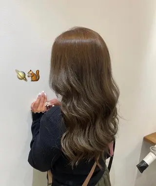 ロング ハイトーン/透明感 カラー/下出有沙のヘアスタイル