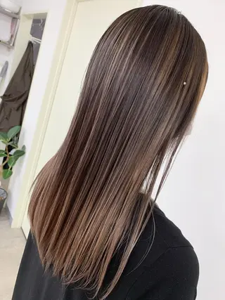 ロング 🥇近藤 恭輔🥇 Recharme新保のヘアスタイル