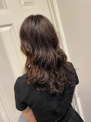 パーマ et Douce所属・艶髪／髪質改善／ カワモトヒロトのヘアスタイル