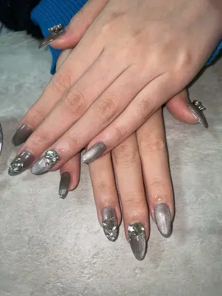 ネイル One Na1l ゆい☺︎のネイルデザイン