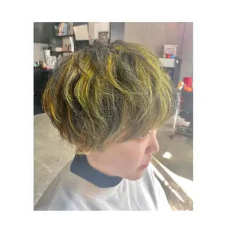 ショート カラー GARU-ガル-所属・TSUNO🦖 派手髪/オタク美容師のヘアスタイル