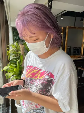 ミディアム カラー オカモト ミユウのヘアスタイル