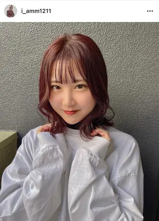 ミディアム 井上 亜海のヘアスタイル