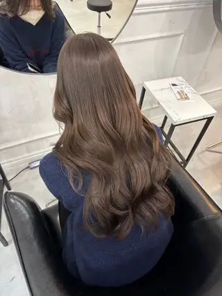 ロング カラー MaisonHALU 松浦光咲のヘアスタイル