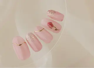 セミロング 月、水、木限定 和泉樹理のネイルデザイン