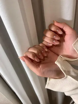 ミディアム ネイル each所属・𝐞𝐚𝐜𝐡 nanami🩰のネイルデザイン