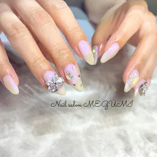 ネイル Nail salon MEGUMIのネイルデザイン