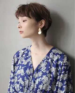 ショート カラー SALOWIN梅田茶屋町店所属・ウルフレイヤーカット /チヒロのヘアスタイル