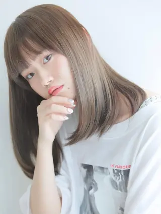 セミロング カラー パーマ ヘアアレンジ 【公式】amble luxe池袋東口🩷のヘアスタイル