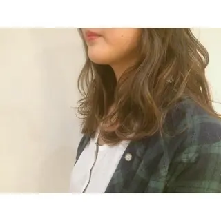 ミディアム セミロング カラー 日々所属・谷 大地のヘアスタイル