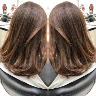 ミディアム 岸 保奈美のヘアスタイル