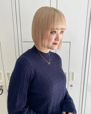 ミディアム ブリーチ/ベージュ 💕/momoaのヘアスタイル