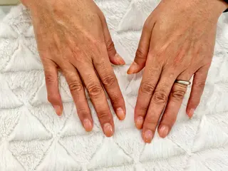 ネイル Luna 烏丸店所属・竹田 美羽のネイルデザイン