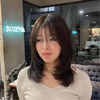 セミロング カラー ヘアアレンジ 透明感/艶髪矯正 🪐takushiのヘアスタイル