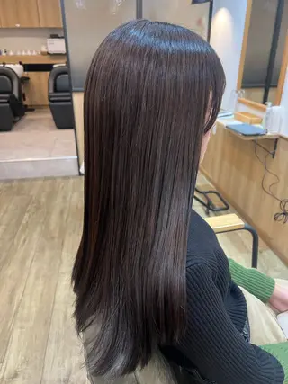 ロング 高辻 日菜のヘアスタイル