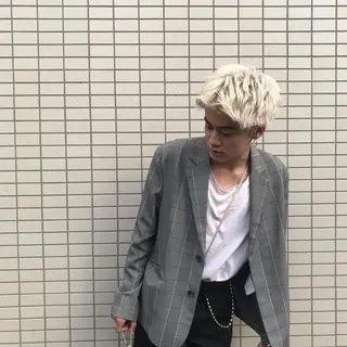 ショート カラー メンズ 🇰🇷カルマパーマ kaito🇰🇷のヘアスタイル