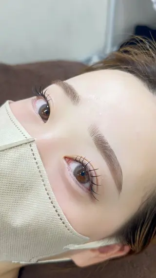 アイブロウ cherie所属・青柳 凛のマツエク・マツパデザイン