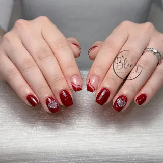 ミディアム Bling Salonのネイルデザイン