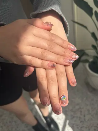 ネイル 小松 千冬snazzyのネイルデザイン