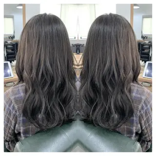 セミロング カラー 村山 茉衣のヘアスタイル