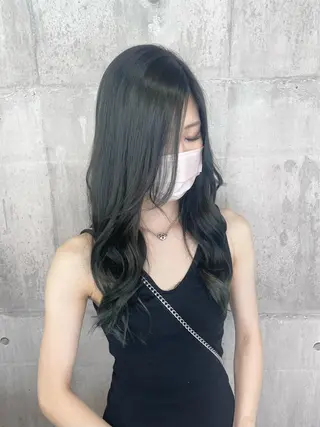 カラー _WHITE 浜松 店長 もえかのヘアスタイル