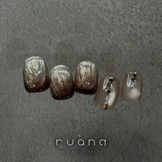 ネイル 阿武 美海のネイルデザイン