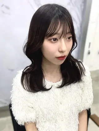 セミロング .⋆𝜗𝜚表参道︎ ︎︎✧Hiraraのヘアスタイル