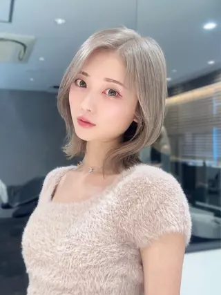 ミディアム カラー ハイトーンヘア れおん🌙のヘアスタイル