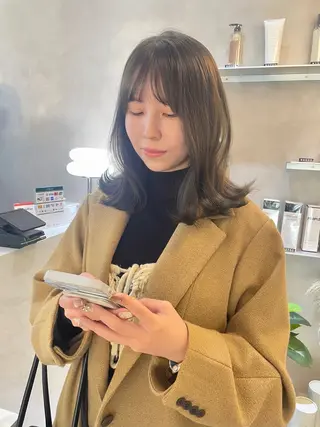 ミディアム ボブ/透明感カラー/ 赤み消し/髪質改善のヘアスタイル