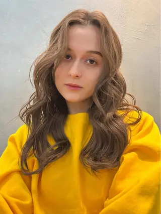 ロング Viot 銀座 樋口 桃佳のヘアスタイル