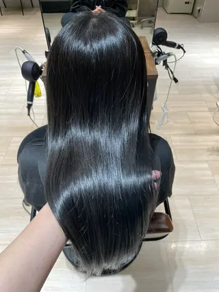 セミロング 艶カラー/アレンジ/ はまぐちうみのヘアスタイル