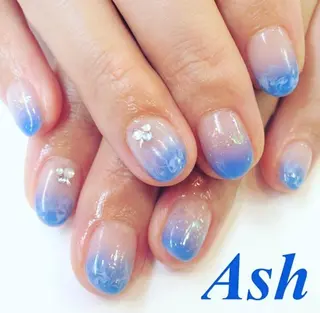 ネイル 🩵NORIKO 上品ネイルが得意🩵のネイルデザイン