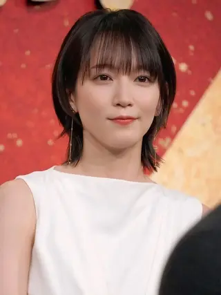 ミディアム ショート/レイヤー カット/ミサキ💐のヘアスタイル