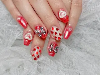 ネイル 🦋 Queenieのネイルデザイン