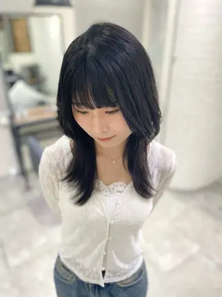 ロング カラー shiori/透明感 /顔周り/髪質改善のヘアスタイル