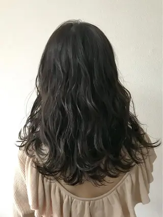 ロング 赤み消し韓国ヘア レイヤー縮毛🤍渡邉のヘアスタイル