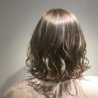 ミディアム カラー しのはら まどかのヘアスタイル