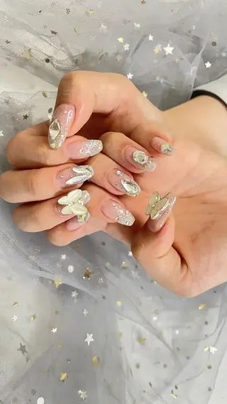 ネイル ネイルサロンエクラ 🫧Shizukaのネイルデザイン