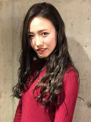 ロング カラー ヘアアレンジ 韓国レイヤー/ミルク ティー🟤高橋　暖のヘアスタイル